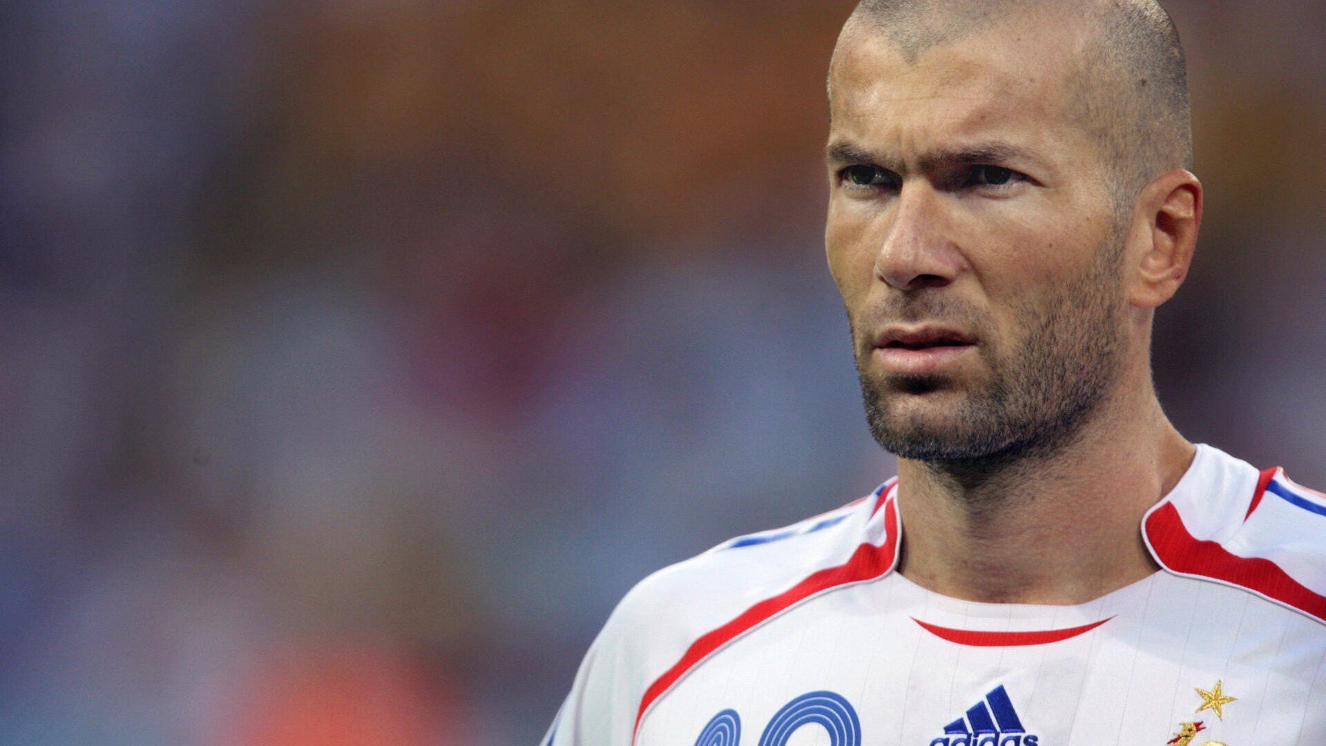kaiyun入口-绿茵绅士，当武磊的躬身迎接，照亮了竞技体育的尊严之光，躬身迎接，武磊这一弯照亮竞技体育的尊严之光